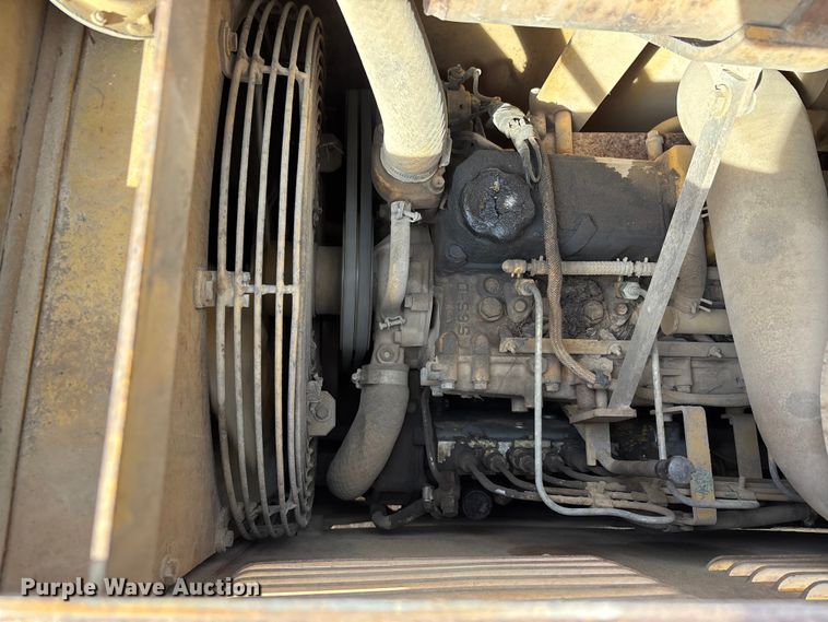 image for item DT0029 1994 Caterpillar 939 track loader