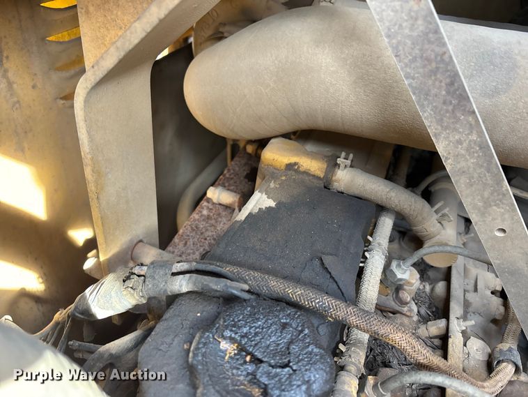 image for item DT0029 1994 Caterpillar 939 track loader