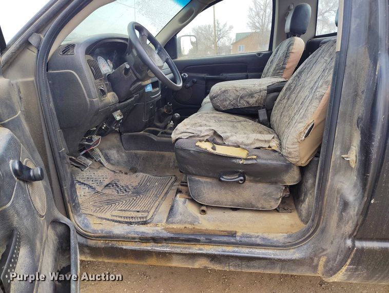 image for item DT0898 2004 Dodge Ram 2500 pickup truck