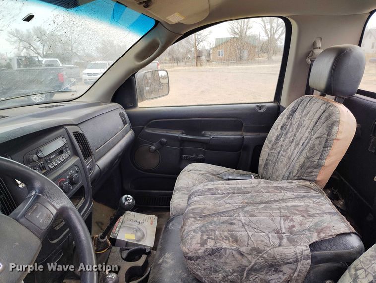 image for item DT0898 2004 Dodge Ram 2500 pickup truck