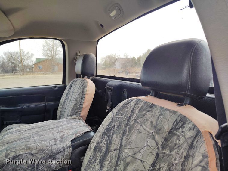 image for item DT0898 2004 Dodge Ram 2500 pickup truck