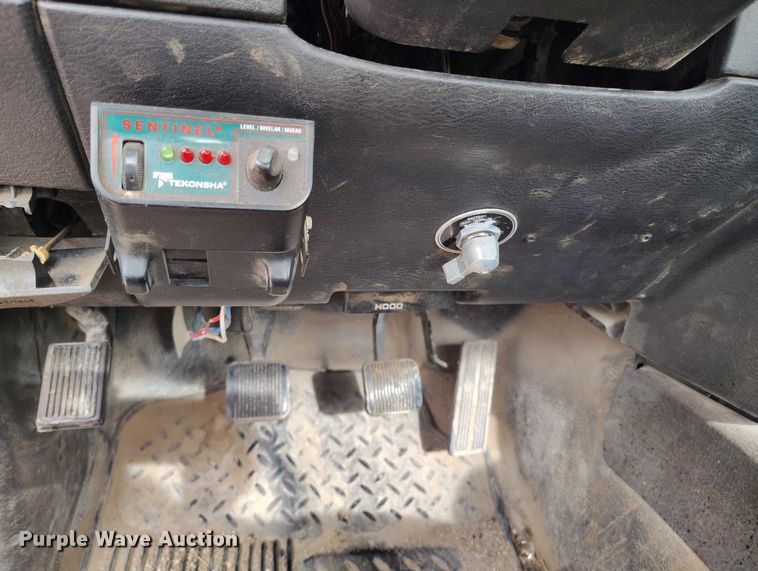 image for item DT0898 2004 Dodge Ram 2500 pickup truck