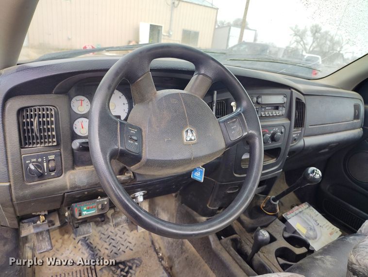 image for item DT0898 2004 Dodge Ram 2500 pickup truck