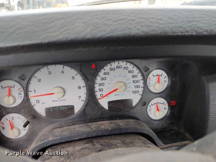 image for item DT0898 2004 Dodge Ram 2500 pickup truck