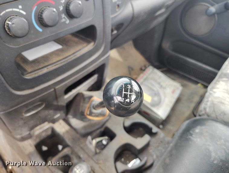 image for item DT0898 2004 Dodge Ram 2500 pickup truck