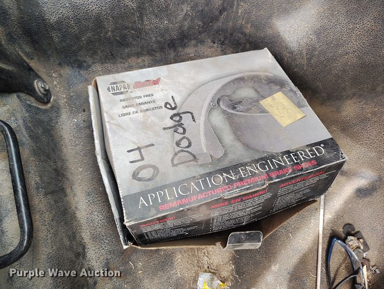 image for item DT0898 2004 Dodge Ram 2500 pickup truck