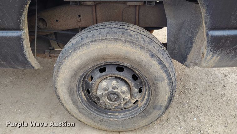 image for item DT0898 2004 Dodge Ram 2500 pickup truck