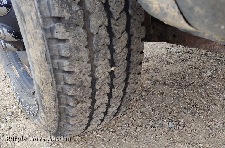 image for item DT0898 2004 Dodge Ram 2500 pickup truck