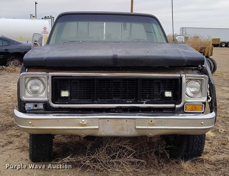 image for item DT0903 1976 Chevrolet Custom Deluxe C10  pickup truck