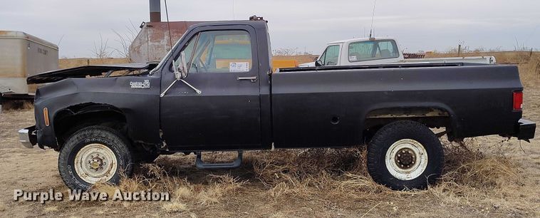 image for item DT0903 1976 Chevrolet Custom Deluxe C10  pickup truck