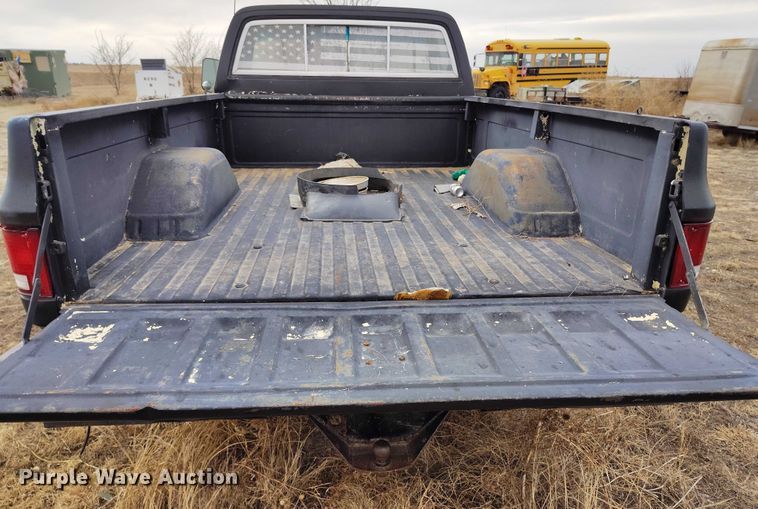 image for item DT0903 1976 Chevrolet Custom Deluxe C10  pickup truck