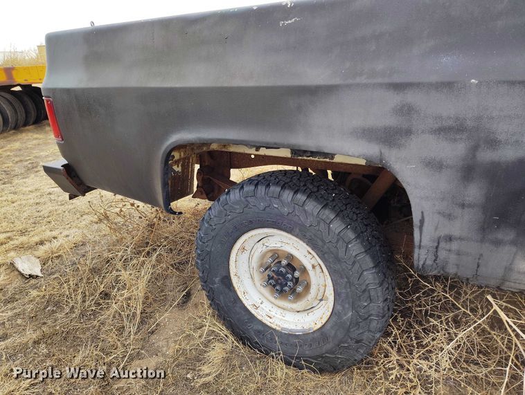 image for item DT0903 1976 Chevrolet Custom Deluxe C10  pickup truck