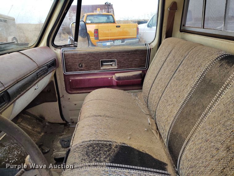 image for item DT0903 1976 Chevrolet Custom Deluxe C10  pickup truck