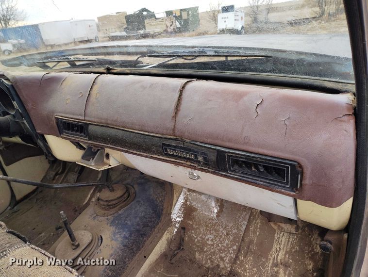 image for item DT0903 1976 Chevrolet Custom Deluxe C10  pickup truck