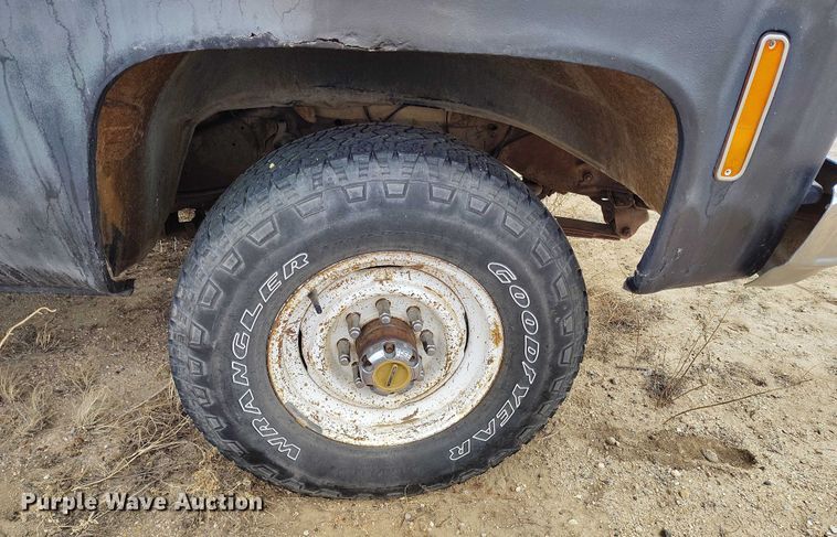 image for item DT0903 1976 Chevrolet Custom Deluxe C10  pickup truck