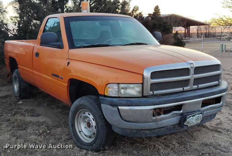 image for item DT0904 1999 Dodge Ram 1500 pickup truck