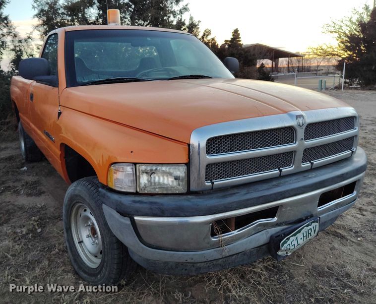 image for item DT0904 1999 Dodge Ram 1500 pickup truck