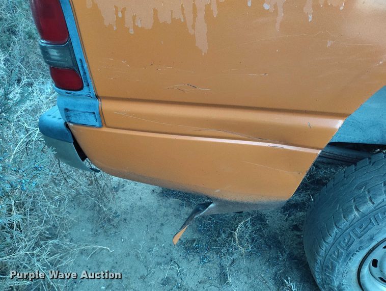 image for item DT0904 1999 Dodge Ram 1500 pickup truck