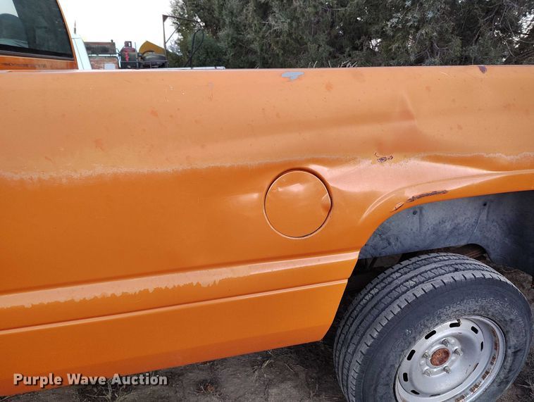 image for item DT0904 1999 Dodge Ram 1500 pickup truck
