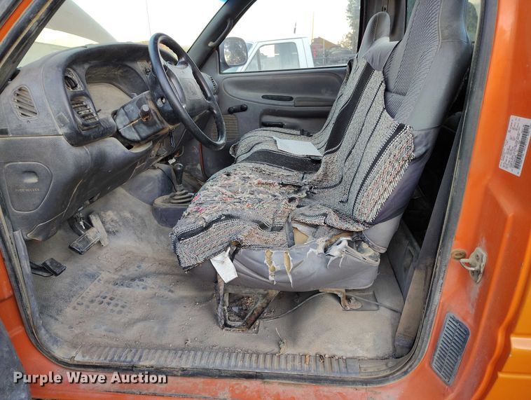 image for item DT0904 1999 Dodge Ram 1500 pickup truck