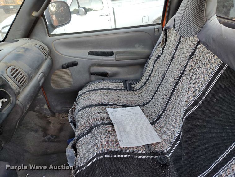 image for item DT0904 1999 Dodge Ram 1500 pickup truck