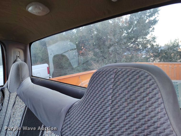 image for item DT0904 1999 Dodge Ram 1500 pickup truck