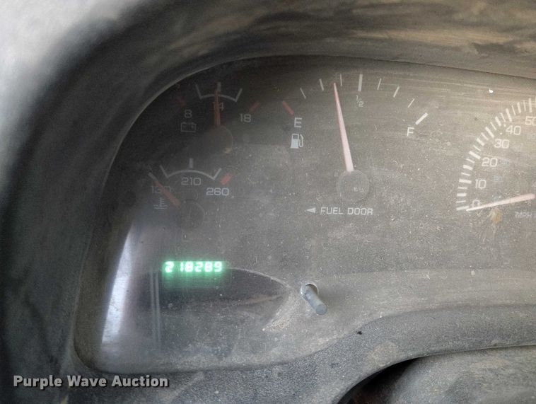 image for item DT0904 1999 Dodge Ram 1500 pickup truck