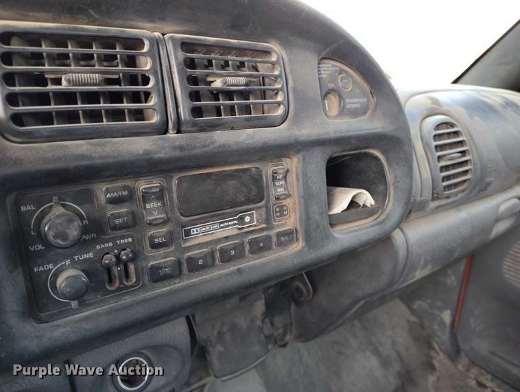 image for item DT0904 1999 Dodge Ram 1500 pickup truck