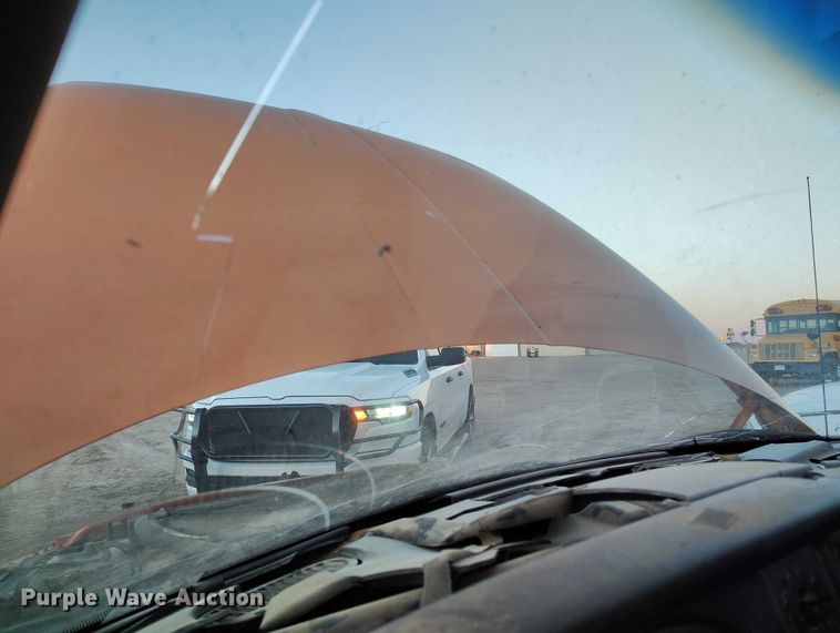 image for item DT0904 1999 Dodge Ram 1500 pickup truck