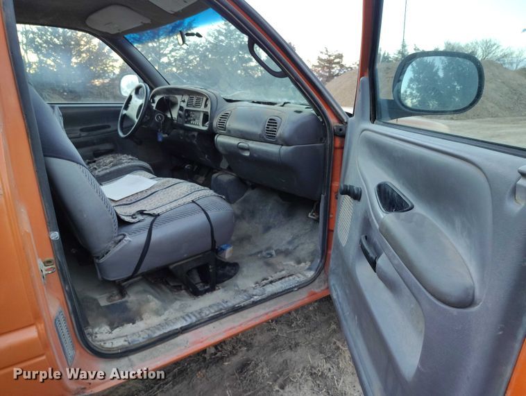 image for item DT0904 1999 Dodge Ram 1500 pickup truck