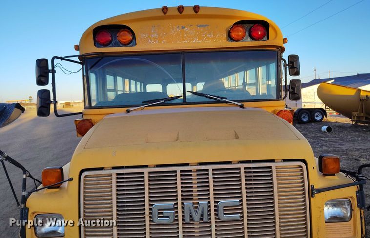 image for item DT0905 1996 GMC B7 school bus