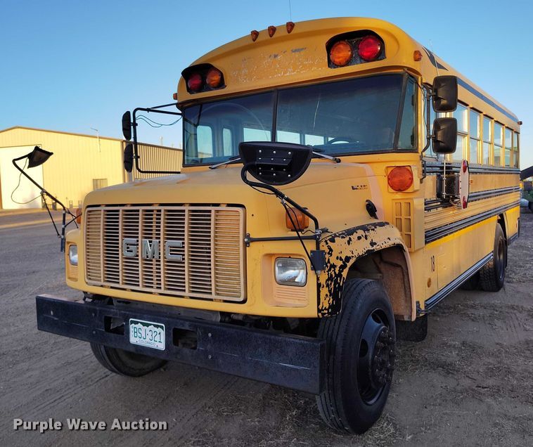 image for item DT0905 1996 GMC B7 school bus