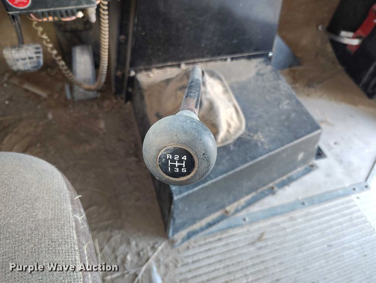 image for item DT0905 1996 GMC B7 school bus