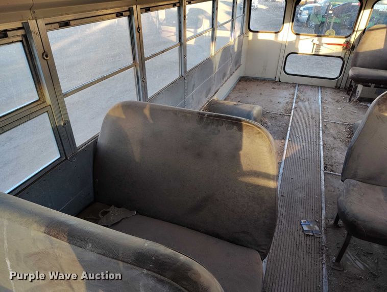 image for item DT0905 1996 GMC B7 school bus