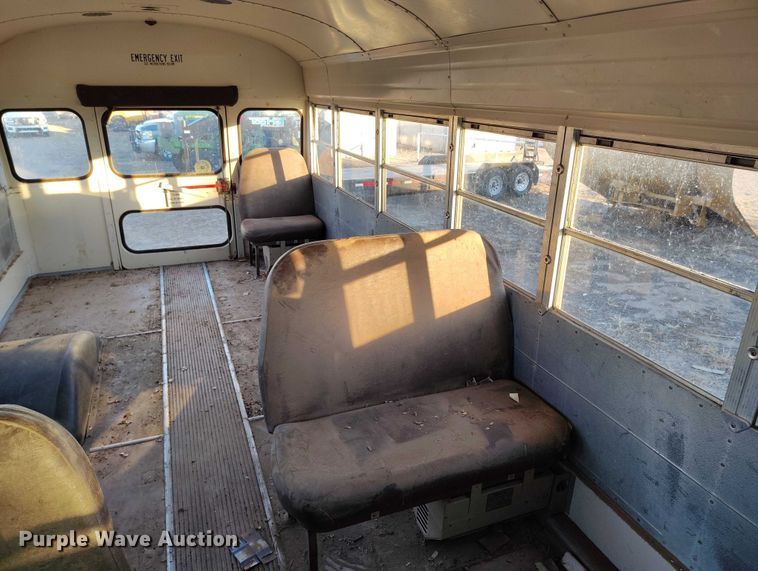 image for item DT0905 1996 GMC B7 school bus