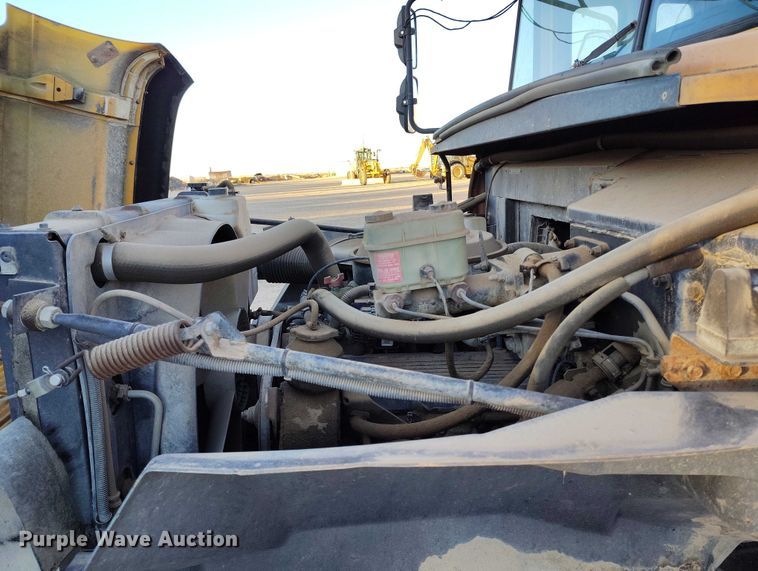 image for item DT0905 1996 GMC B7 school bus