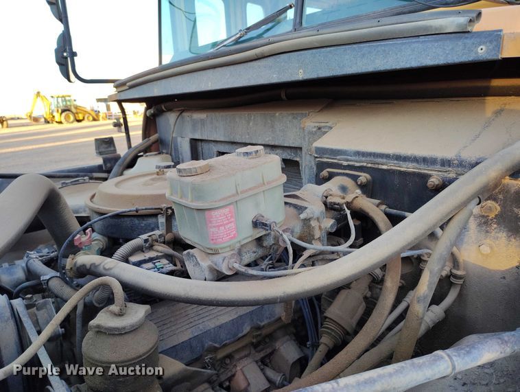 image for item DT0905 1996 GMC B7 school bus