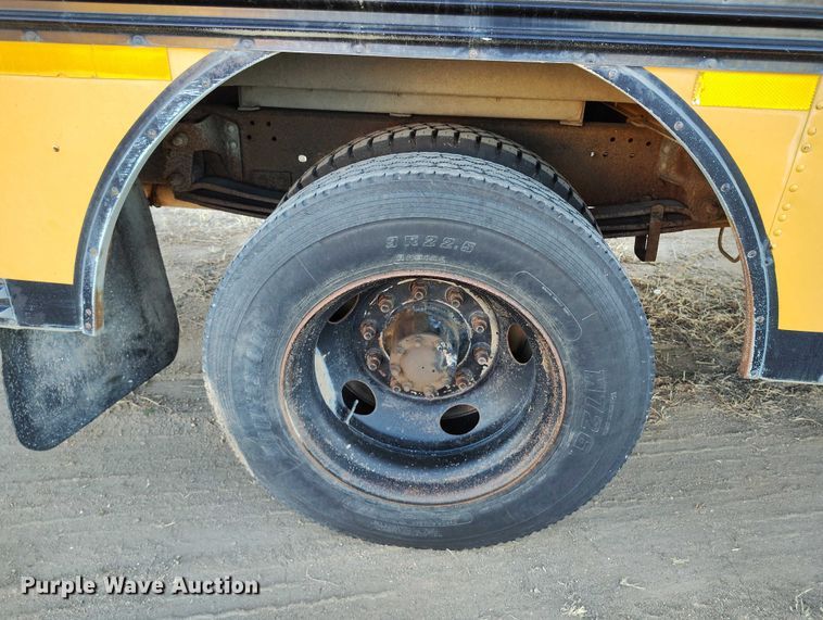 image for item DT0905 1996 GMC B7 school bus