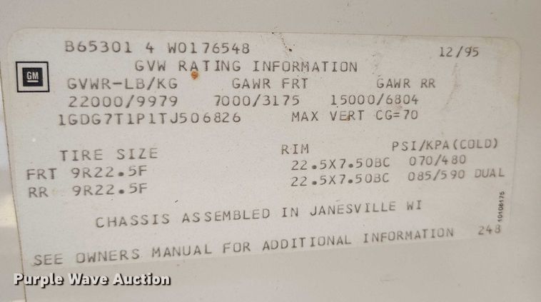 image for item DT0905 1996 GMC B7 school bus