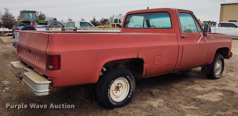 image for item DT0906 1979 Chevrolet Custom Deluxe K10 pickup truck