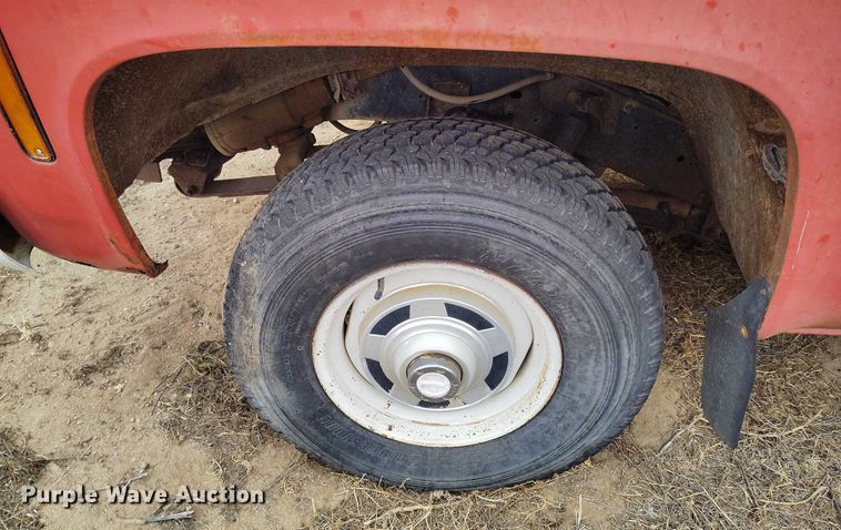 image for item DT0906 1979 Chevrolet Custom Deluxe K10 pickup truck