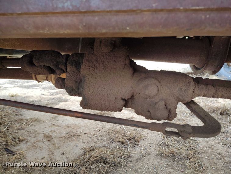 image for item DT0907 1973 International LoadStar 1600 dump truck