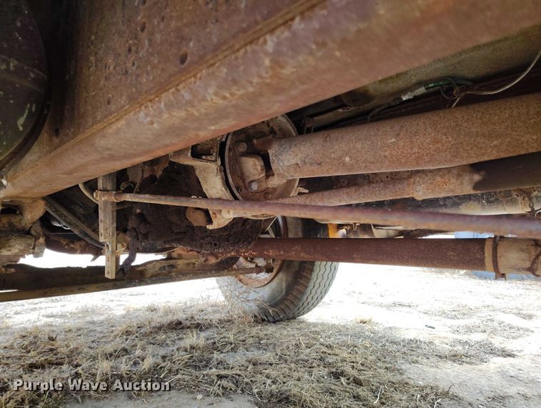 image for item DT0907 1973 International LoadStar 1600 dump truck