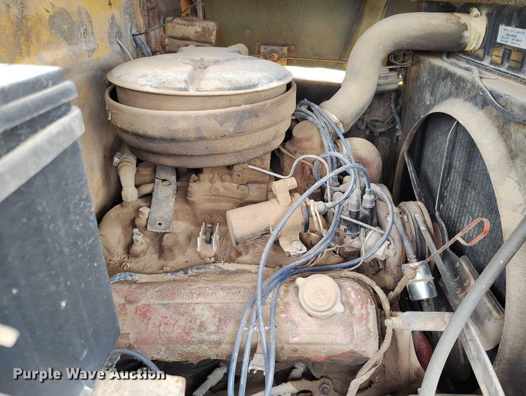 image for item DT0907 1973 International LoadStar 1600 dump truck