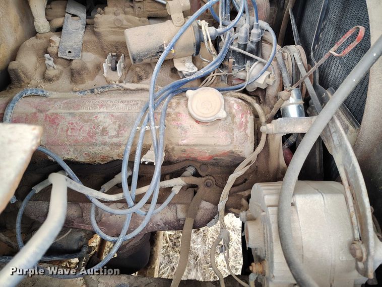 image for item DT0907 1973 International LoadStar 1600 dump truck