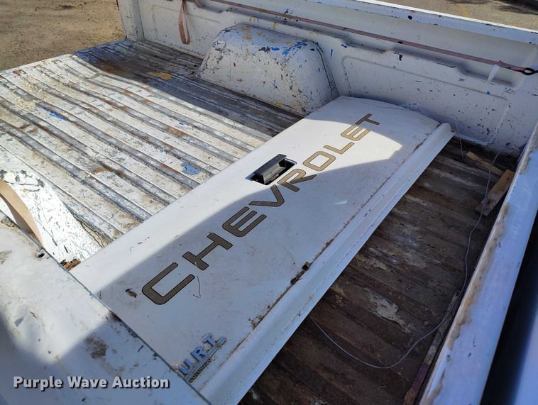 image for item DT0921 1999 Chevrolet S-10 pickup truck