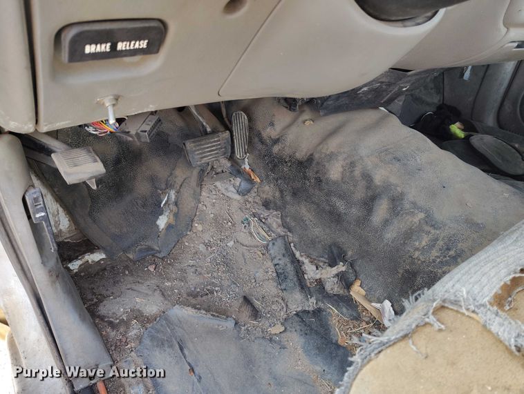 image for item DT0921 1999 Chevrolet S-10 pickup truck