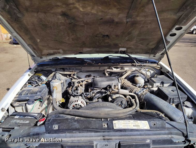 image for item DT0921 1999 Chevrolet S-10 pickup truck