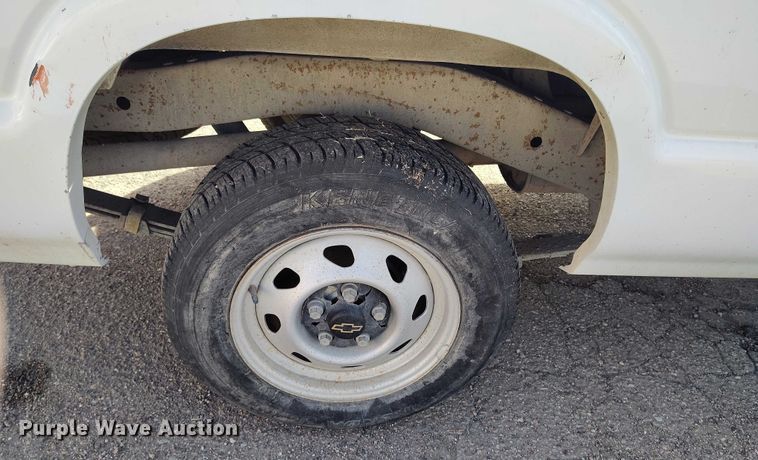 image for item DT0921 1999 Chevrolet S-10 pickup truck