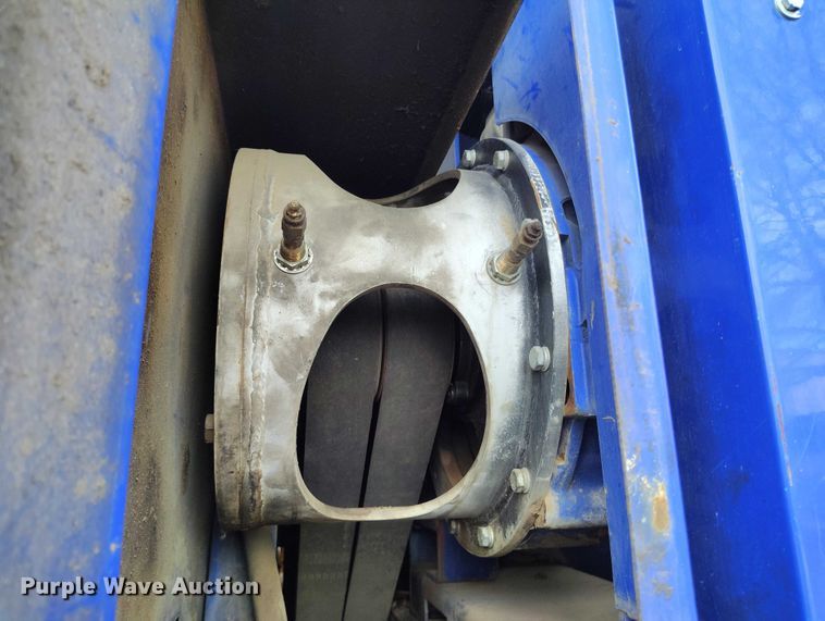 image for item DT0922 2005 Sterling L7500 hydrovac truck